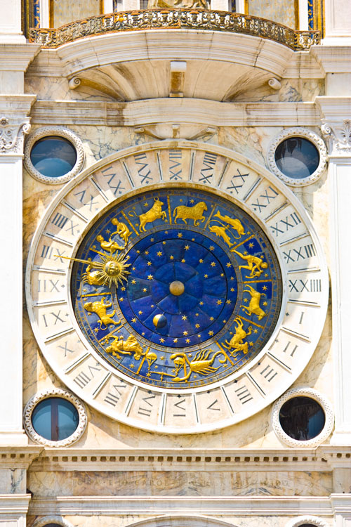 Venedig: der Uhrenturm (Torre dell'Orologio) auf dem Markusplatz 