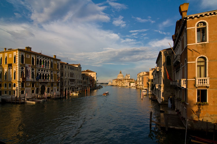 Venedig: Blick von der Ponte dell'Accademia 